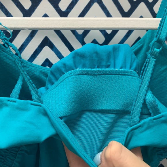 Lululemon Blue Ruffled Workout Tank - Picture 5 of 5